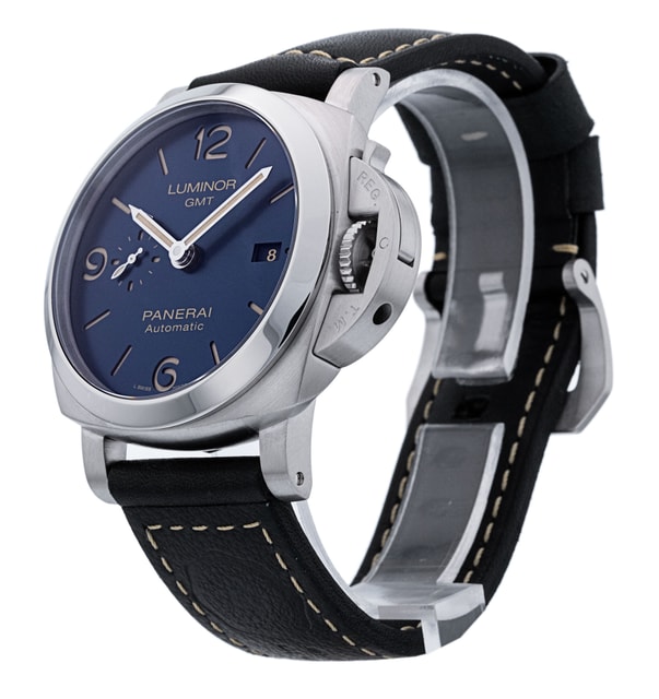 Panerai Luminor GMT PAM01033 Image 2
